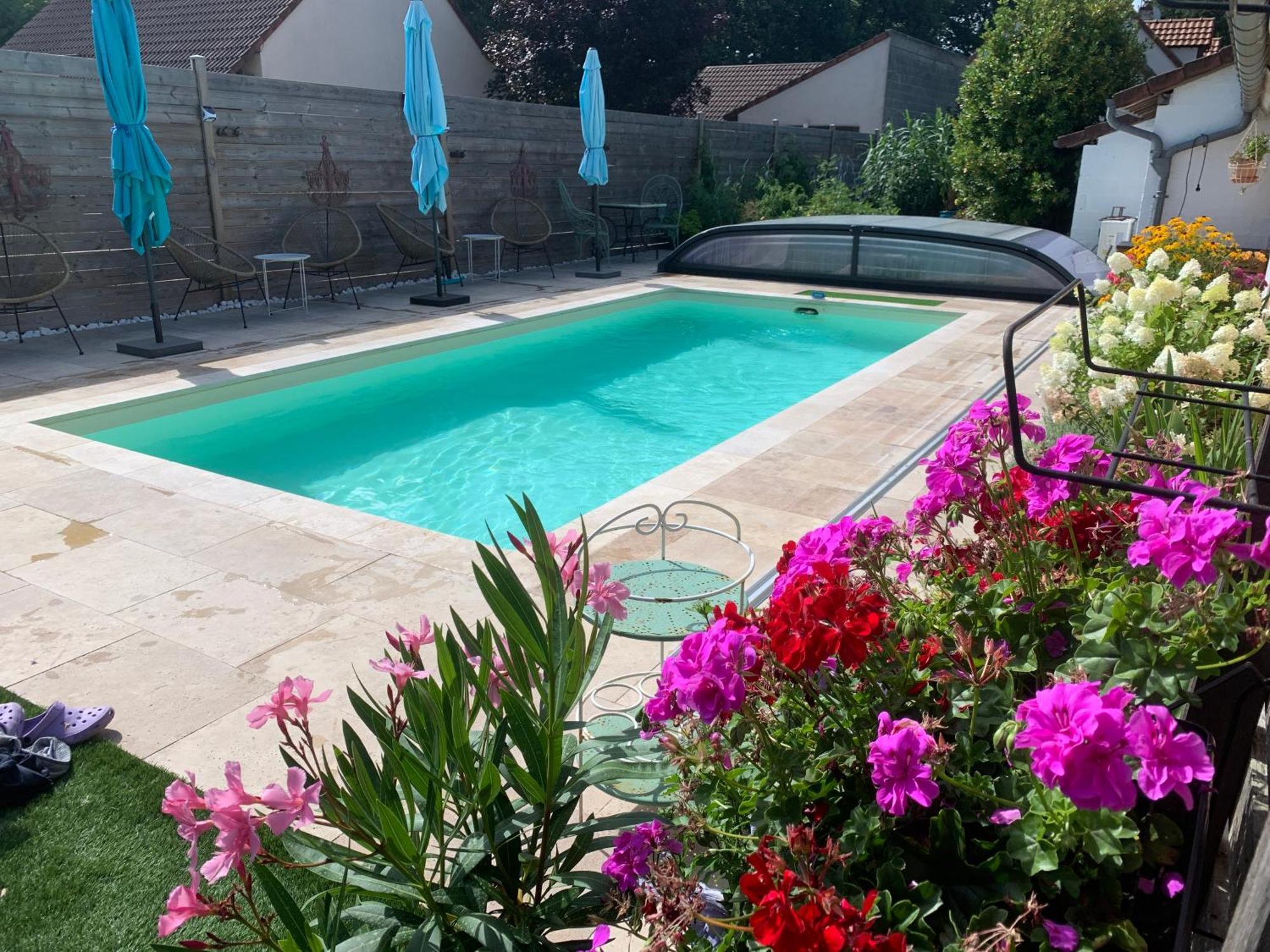 サルブリ Les Garconnieres De Sologne Bed & Breakfast エクステリア 写真